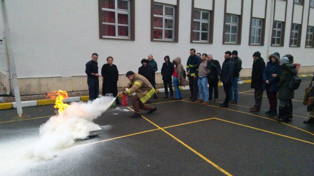 İlçemiz Öğretmenlerine Yangın Eğitimi
