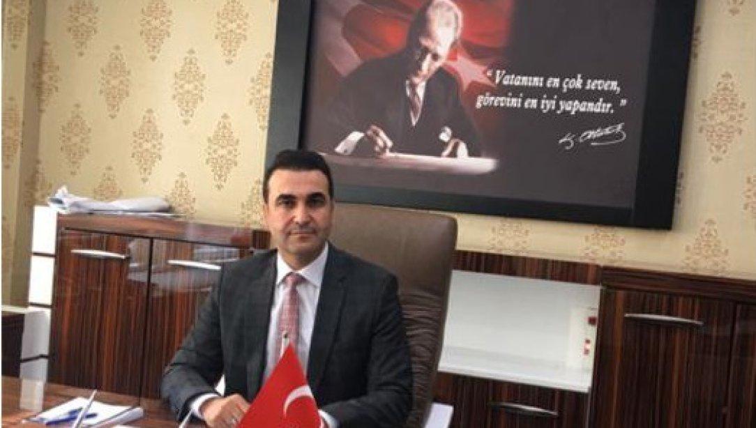 İlçe Milli Eğitim Müdürü Tayfun ÖZYOLCU'nun 19 Mayıs Atatürk!ü Anma, Gençlik ve Spor Bayramı  Mesajı...